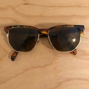 VINTAGE Vuarnet Tortoise shell squround sunnies!